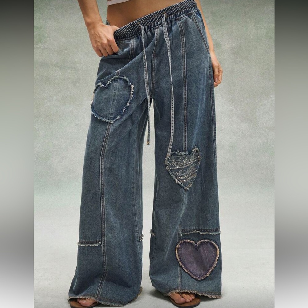 Heart Patch Wide-Leg denim jogger style Jeans print distressed - Picture 2 of 6